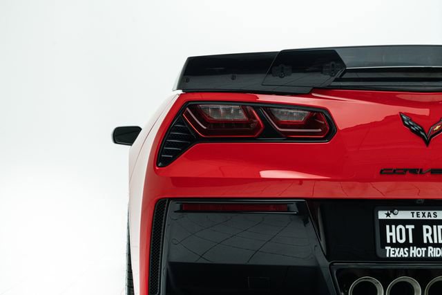 Used 2015 Chevrolet Corvette Stingray Coupe w/ 2LT Preferred Equipment Group image 17