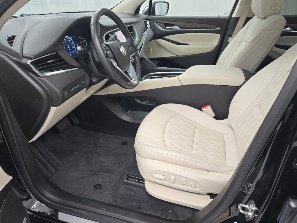 Used 2022 Buick Enclave Avenir w/ Avenir Technology Package image 27