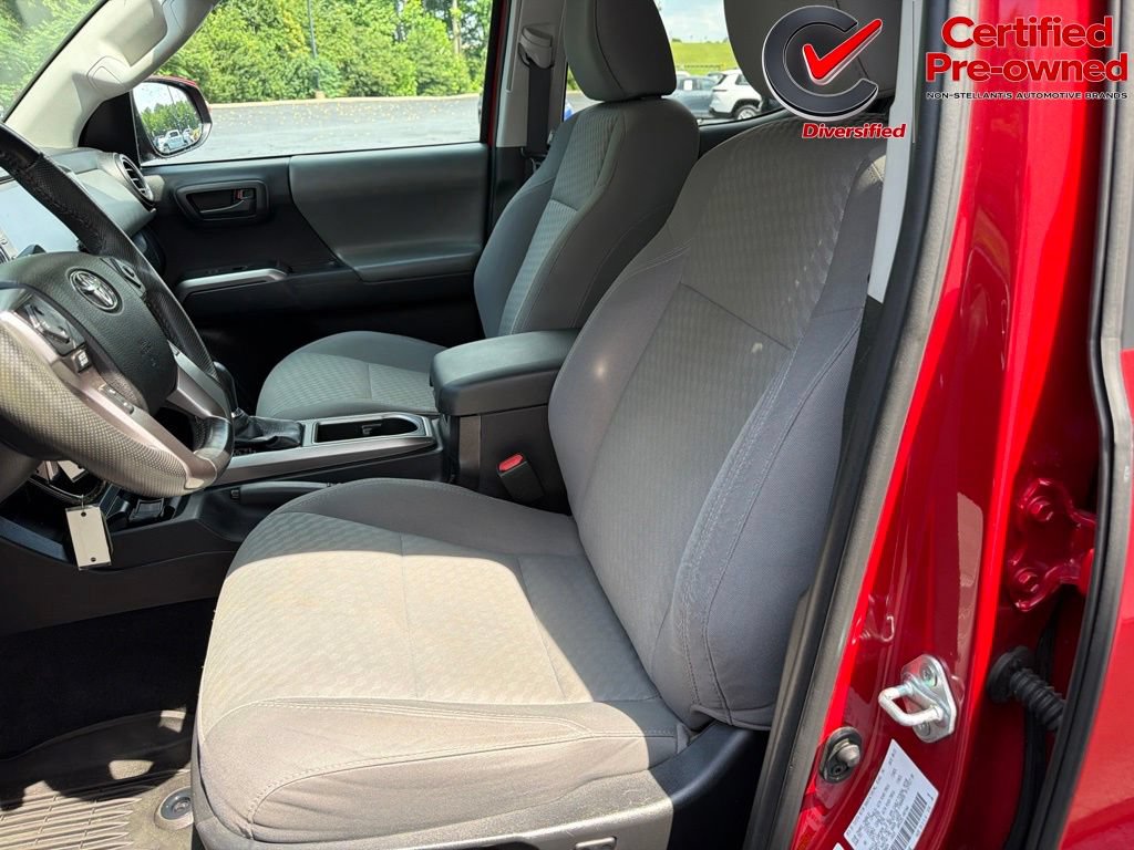 Used 2021 Toyota Tacoma SR5 RWD image 39