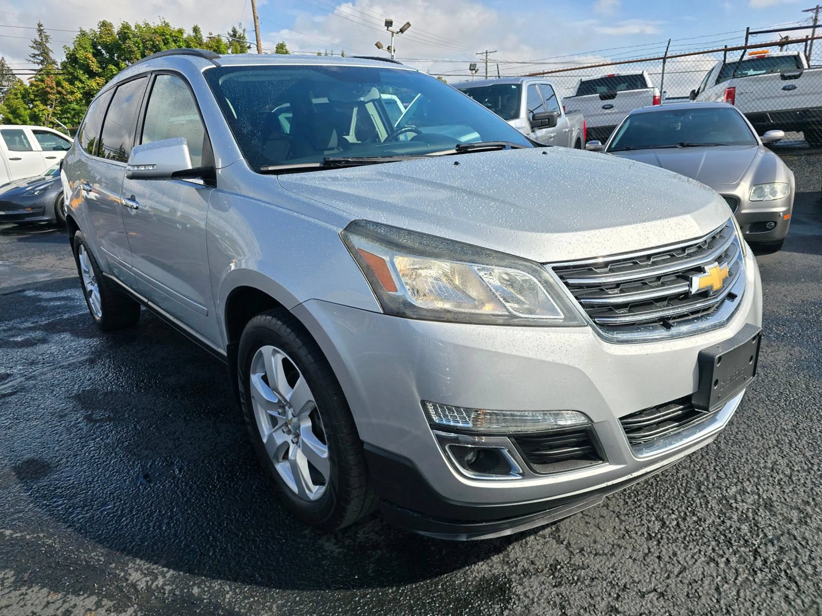 Used 2016 Chevrolet Traverse LT w/ Style and Technology Package FWD image 7