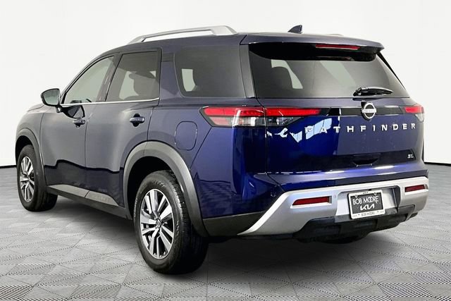 Used 2025 Nissan Pathfinder SL image 4