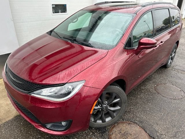 Certified 2019 Chrysler Pacifica Limited w/ S Appearance Package