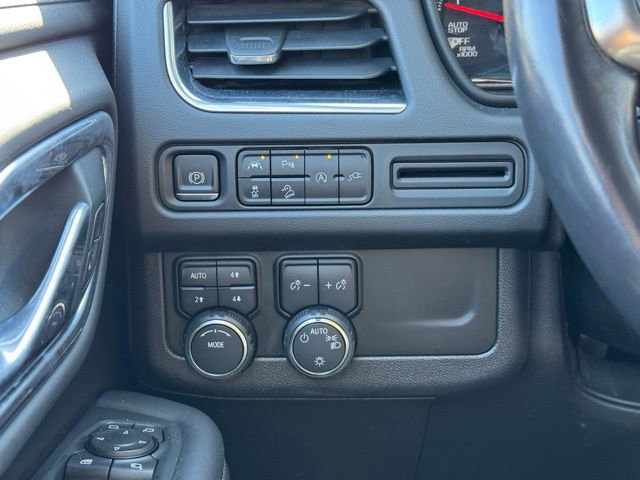 Used 2021 Chevrolet Tahoe Z71 w/ Luxury Package AWD/4WD image 31