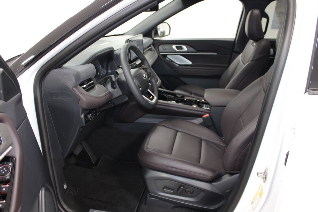 New 2026 Ford Explorer Platinum image 21