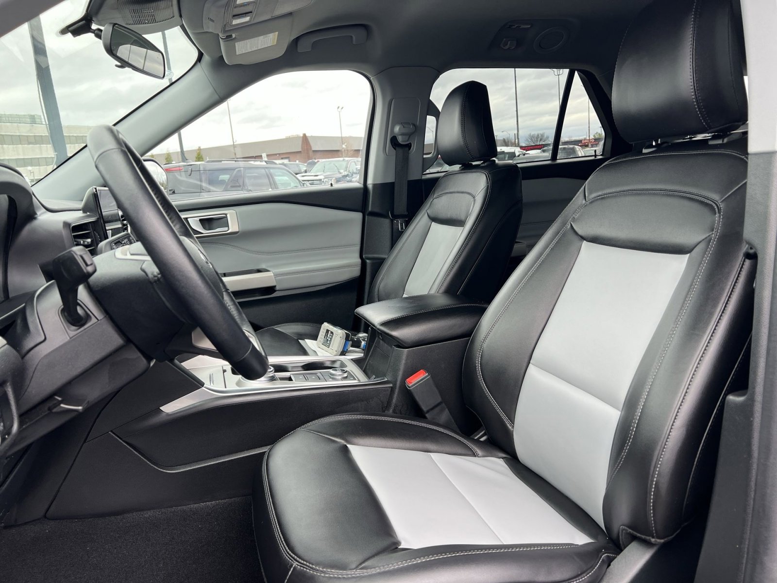 Certified 2023 Ford Explorer XLT w/ Equipment Group 202A image 12