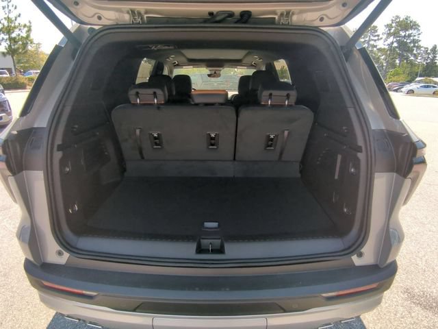 New 2027 Chevrolet Traverse Z71 w/ Enhanced Driving Package AWD/4WD image 37