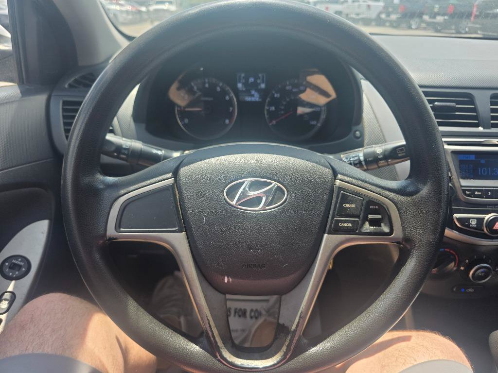 Used 2016 Hyundai Accent SE FWD image 13