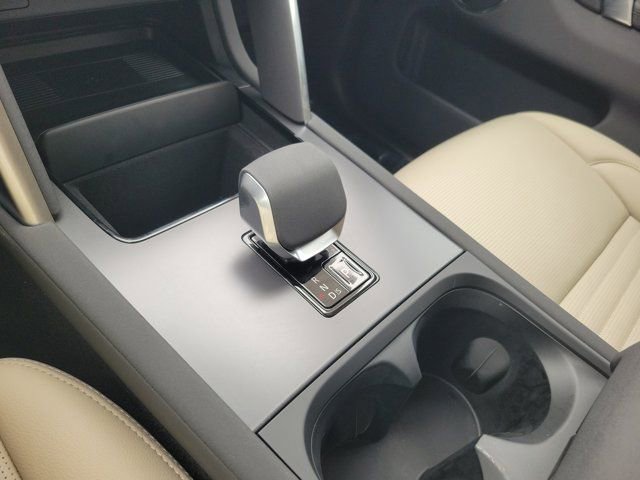 Used 2025 Land Rover Discovery Sport S image 33