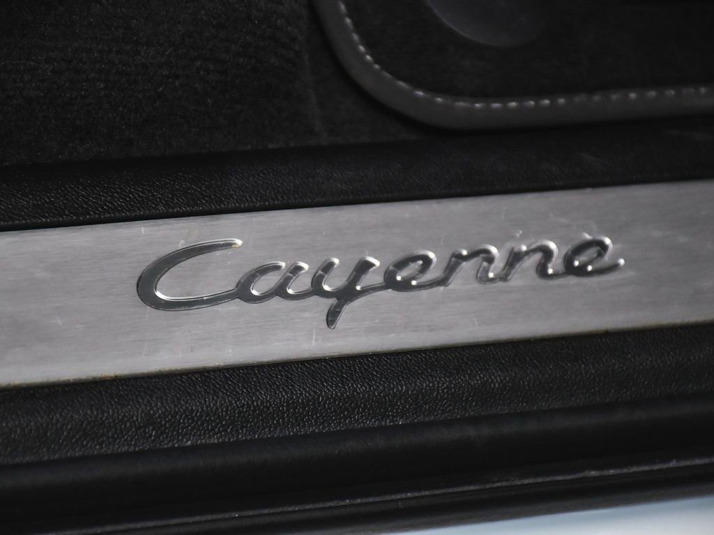 Used 2022 Porsche Cayenne Coupe image 17