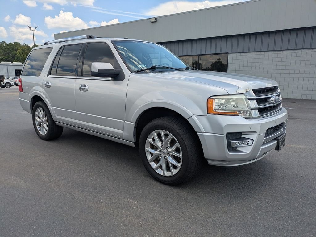 Used 2017 Ford Expedition Limited w/ Equipment Group 301A RWD image 2