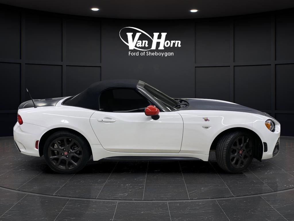 Used 2020 FIAT 124 Spider Abarth w/ Convenience Group RWD image 2