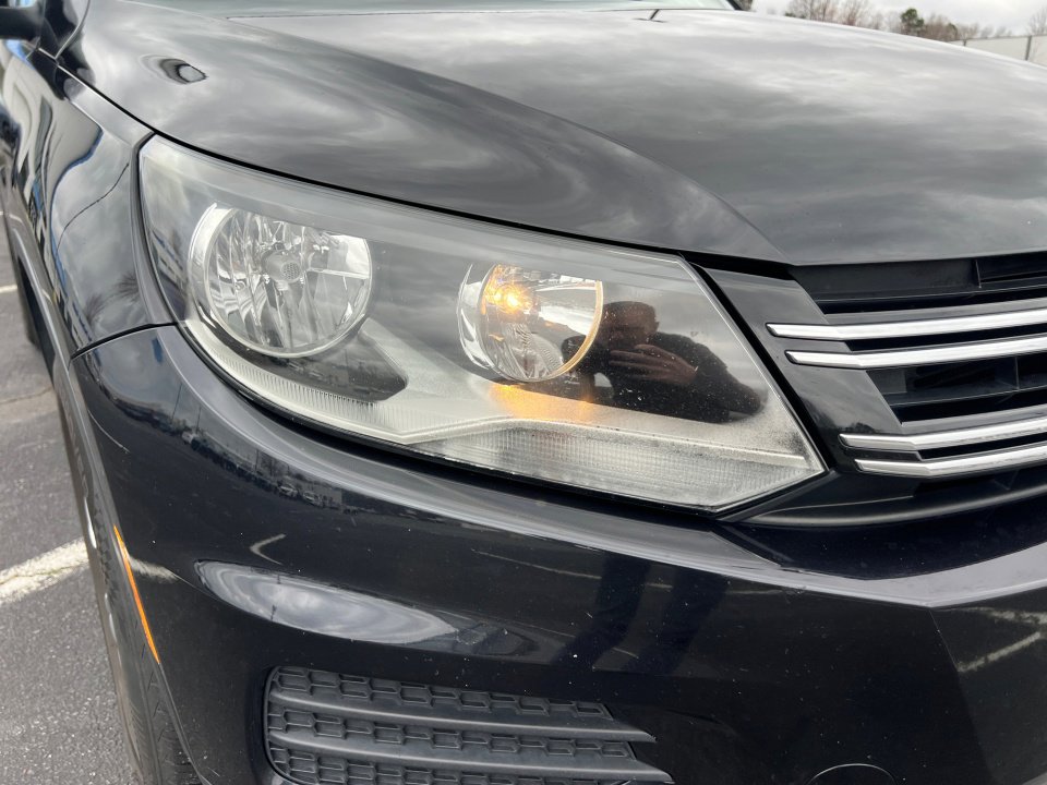 Used 2017 Volkswagen Tiguan S image 28