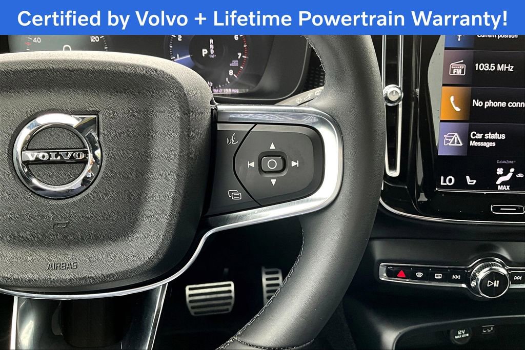 Used 2022 Volvo XC40 T5 R-Design image 26