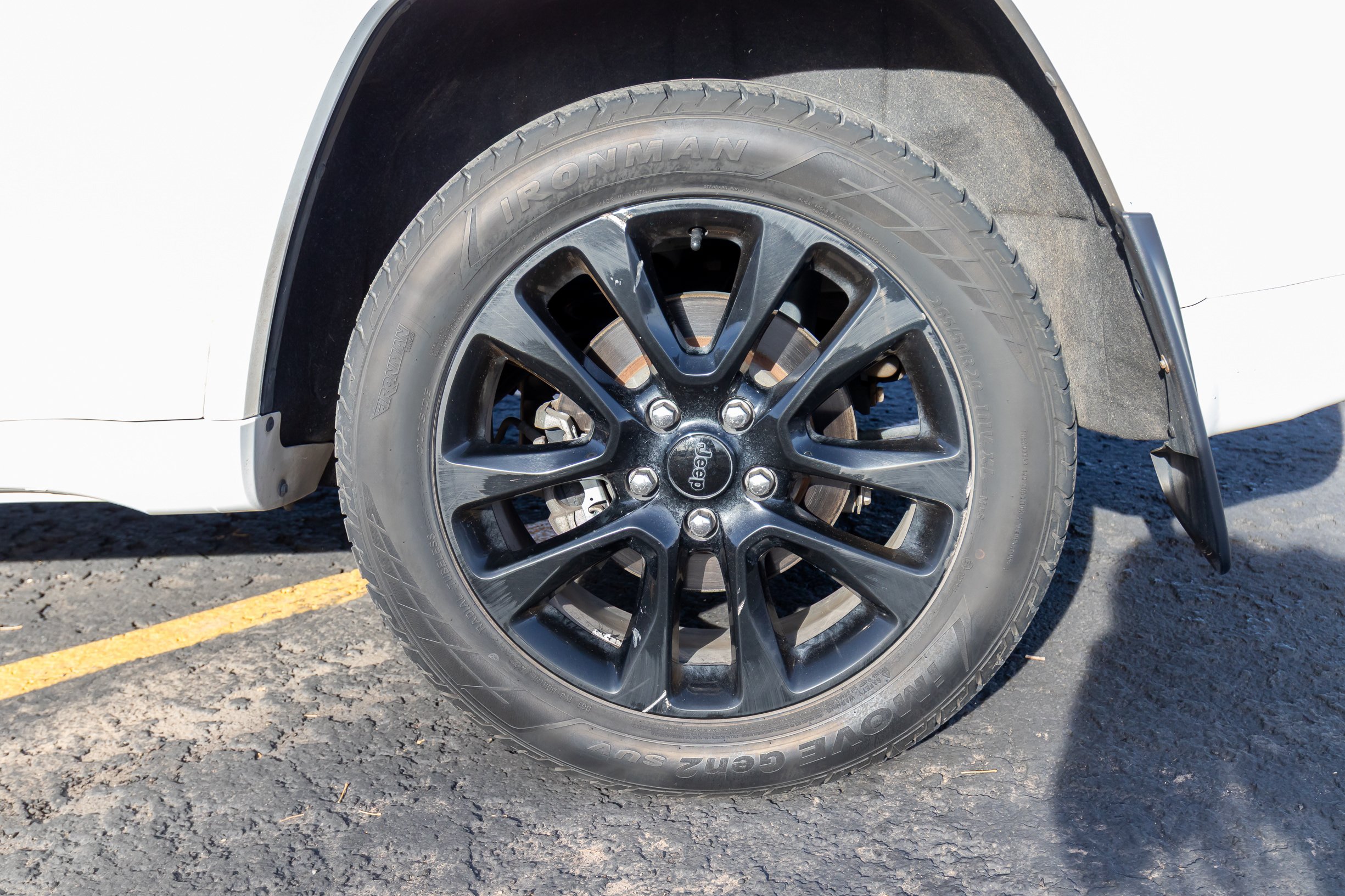 Used 2020 Jeep Grand Cherokee Altitude image 36