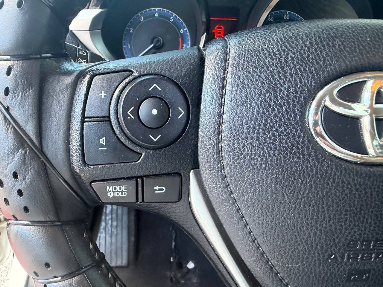 Used 2015 Toyota Corolla S FWD image 22