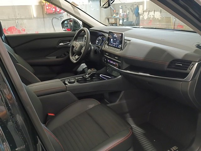 New 2026 Nissan Rogue SV image 10