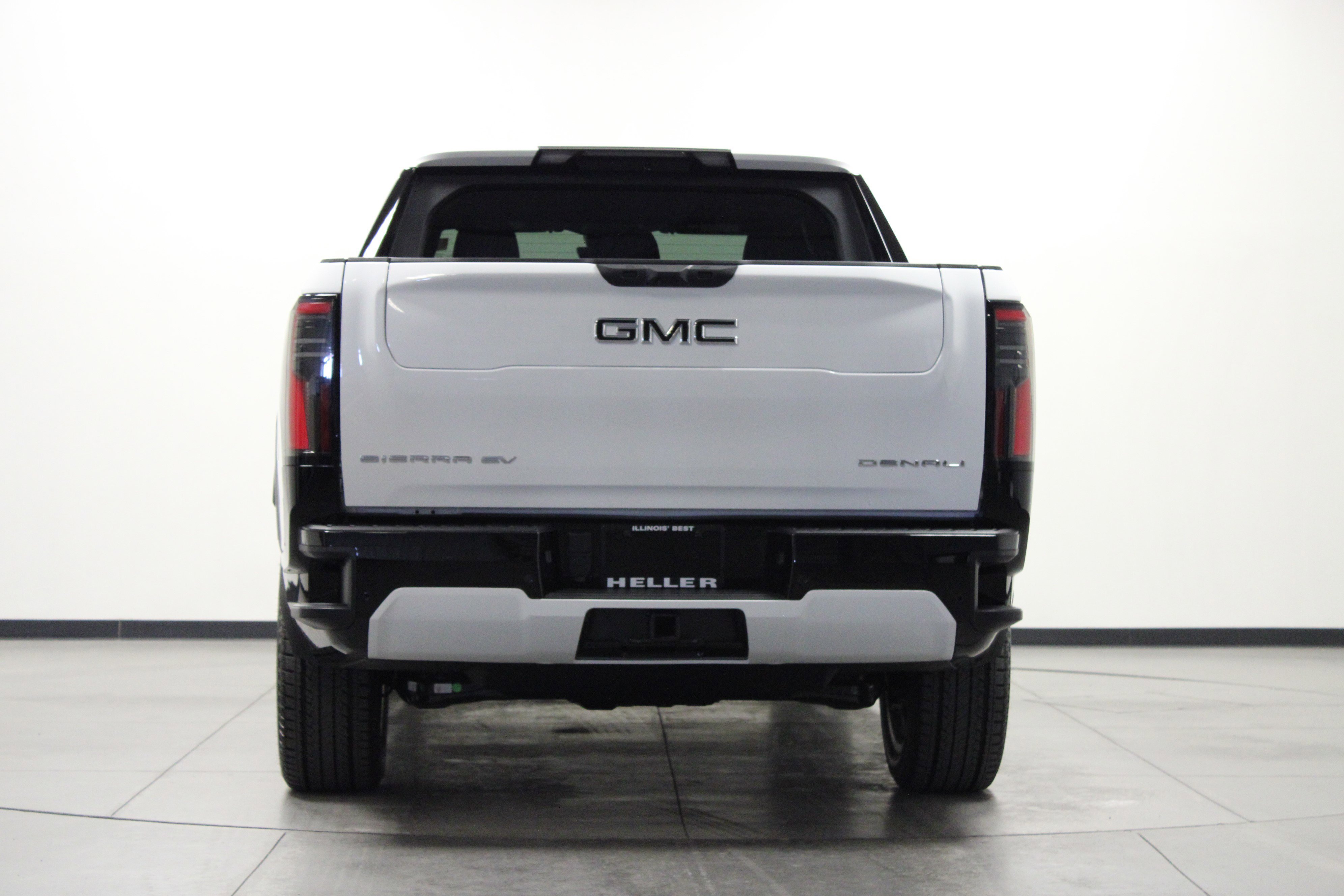 New 2025 GMC Sierra EV Denali image 5
