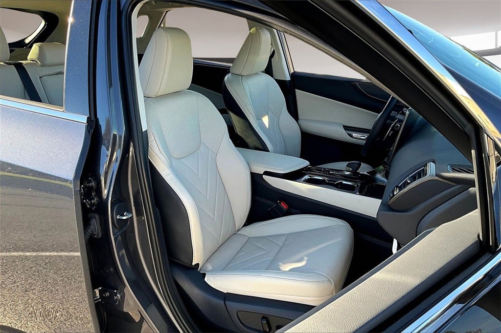 Used 2025 Lexus NX 300h AWD w/ Accessory Package (2T) image 7