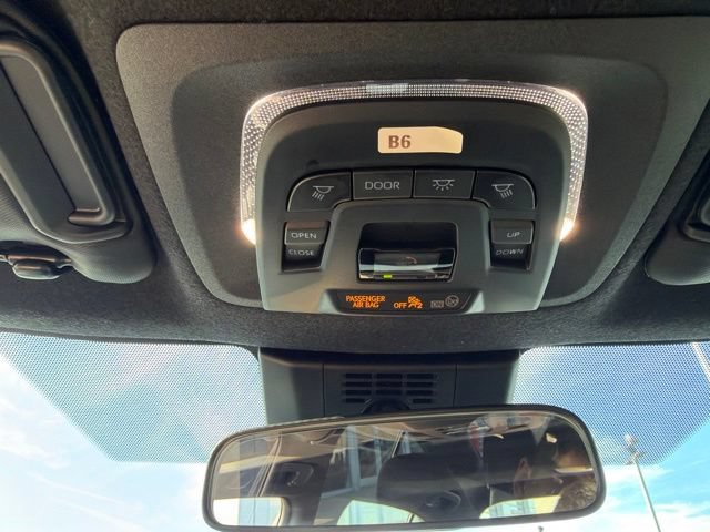 Used 2026 Toyota Corolla XSE FWD image 31