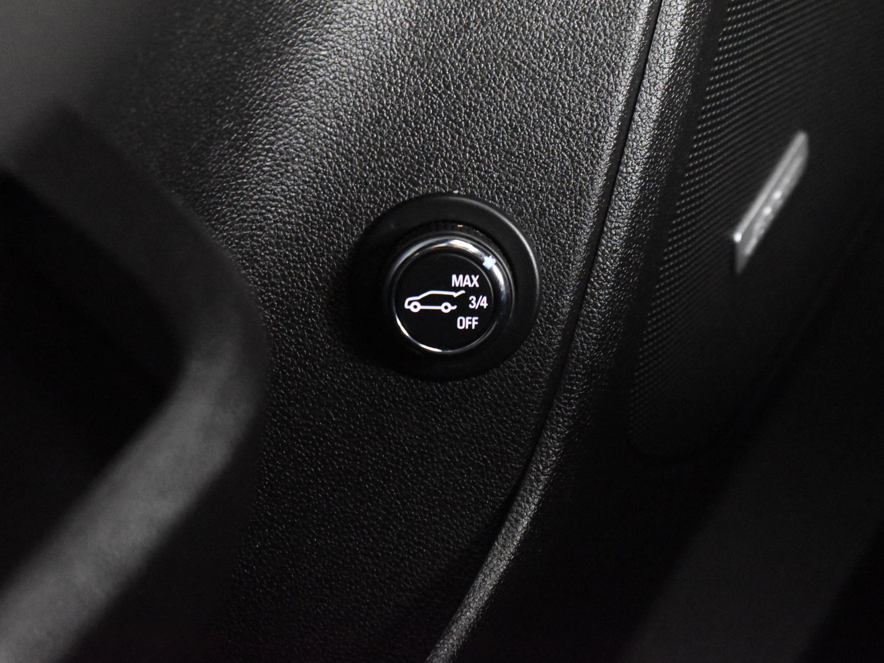 Used 2023 Chevrolet Blazer Premier w/ Driver Confidence II Package image 28