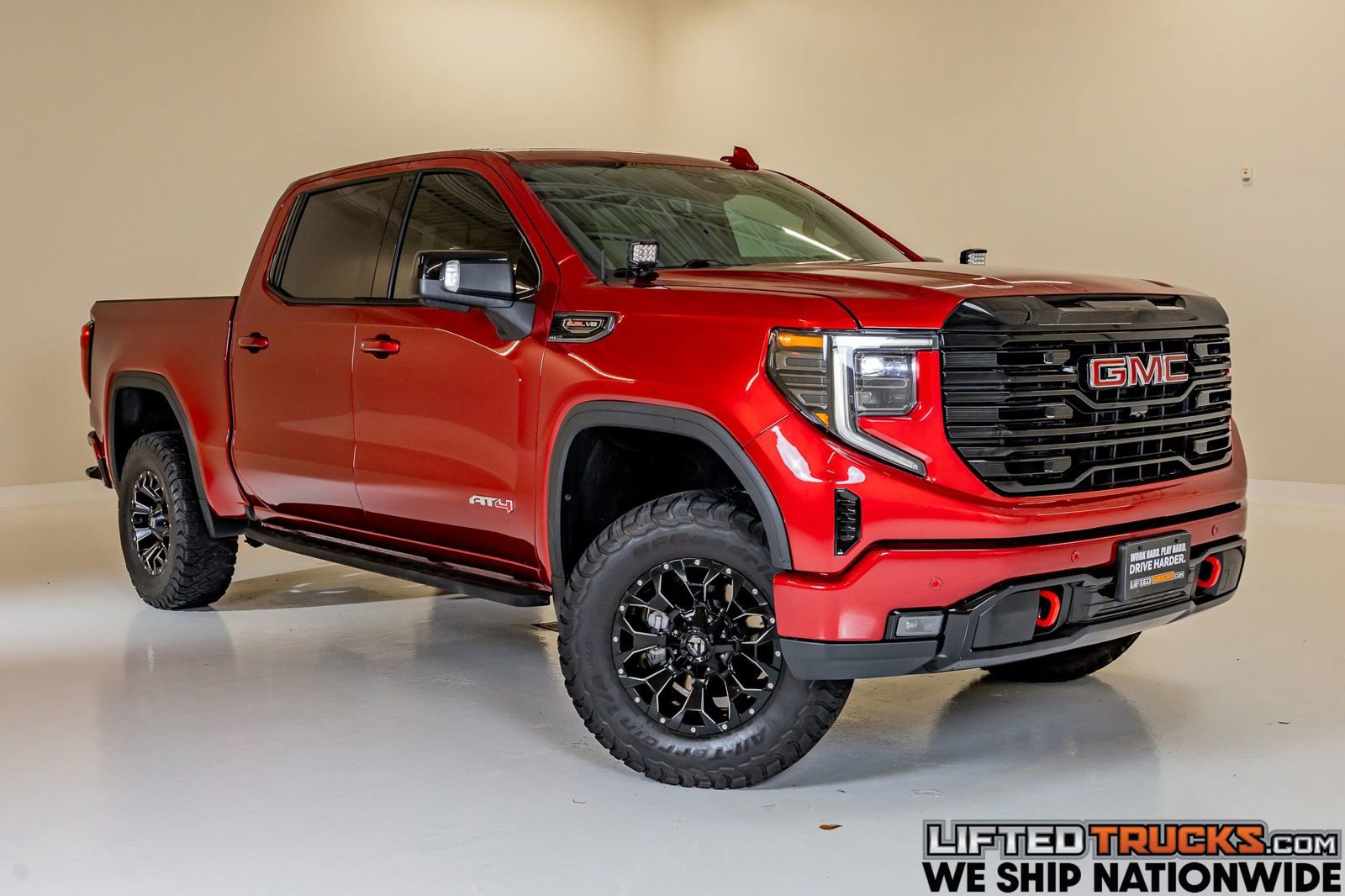 Used 2024 GMC Sierra 1500 AT4 w/ Technology Package AWD/4WD image 1