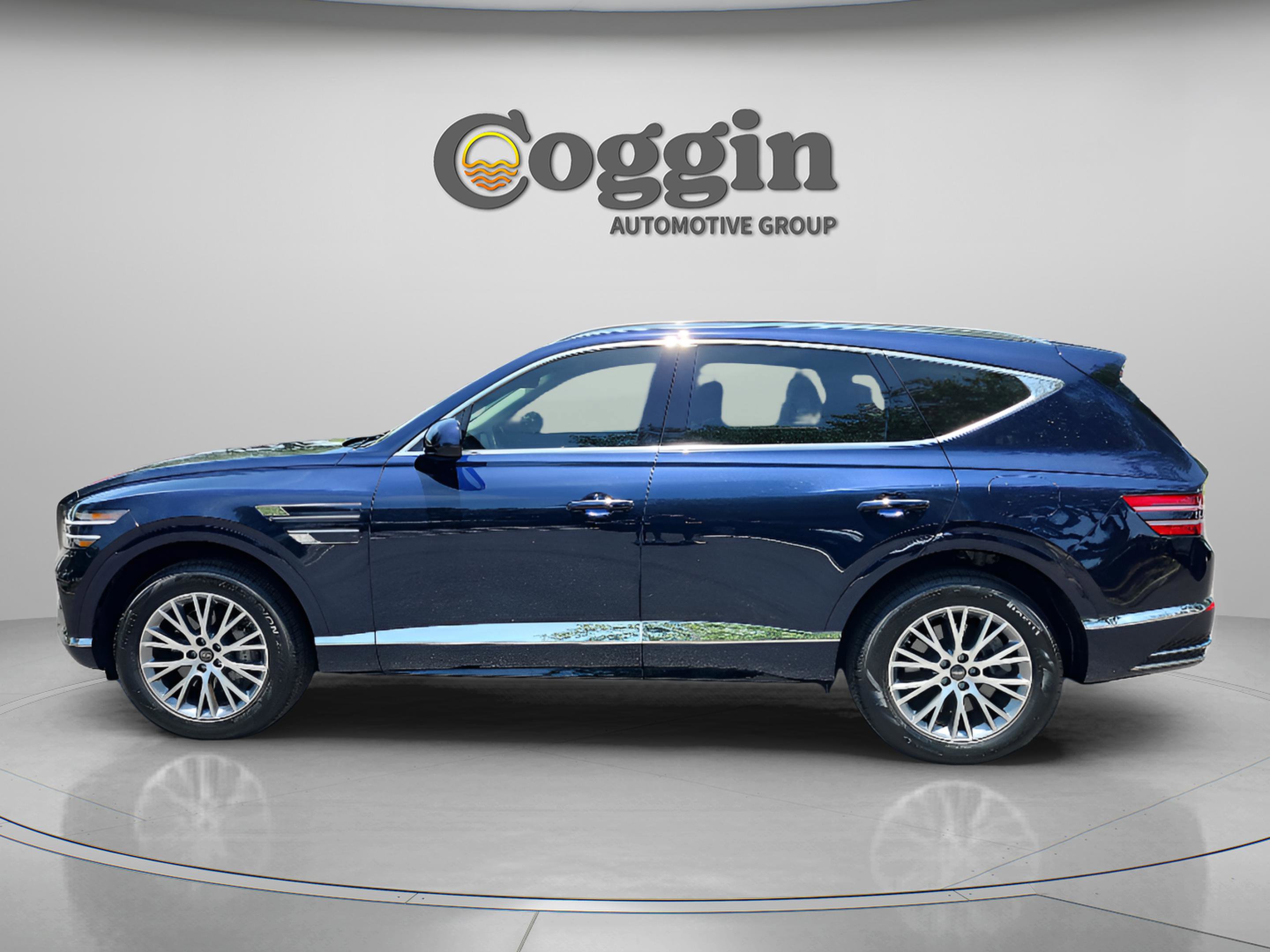 Used 2025 Genesis GV80 2.5T Standard AWD/4WD image 2