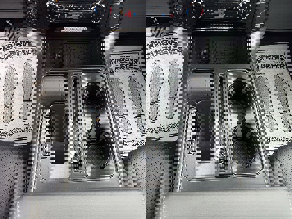 New 2025 Ford F150 Lariat w/ Equipment Group 502A High image 18