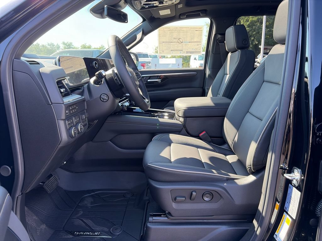 New 2026 Chevrolet Suburban Premier AWD/4WD image 16