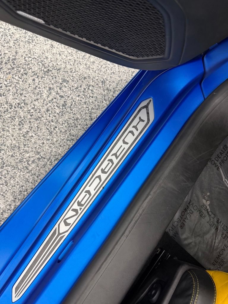 Used 2022 Lamborghini Huracan EVO RWD image 15