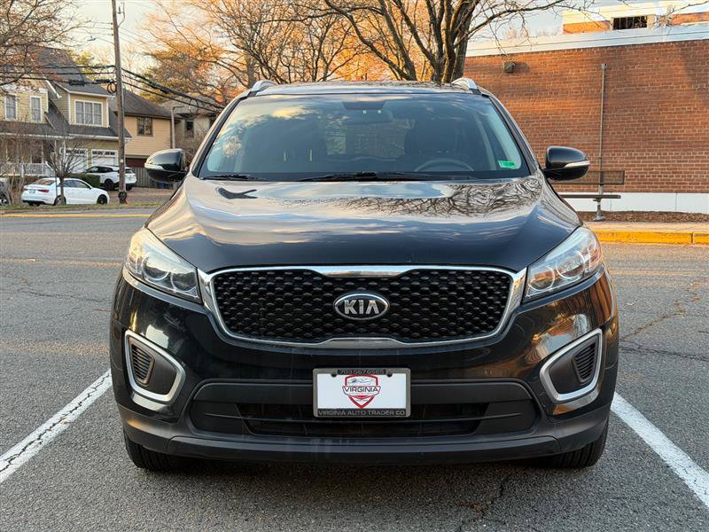 Used 2016 Kia Sorento LX image 2