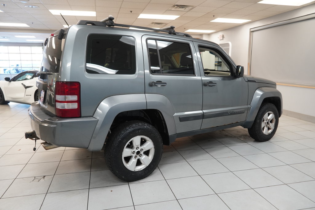 Used 2012 Jeep Liberty Sport AWD/4WD image 12