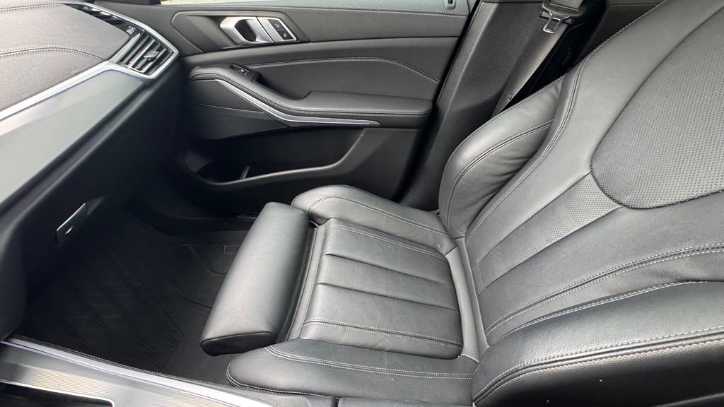 Used 2022 BMW X5 xDrive40i w/ M Sport Package AWD/4WD image 24