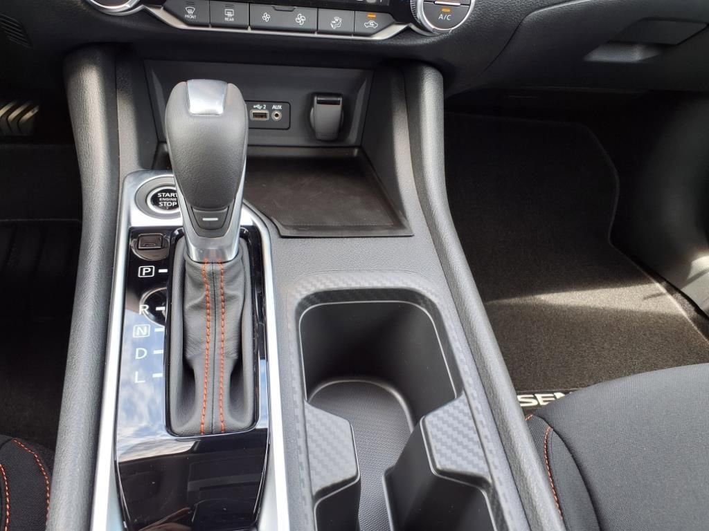 New 2025 Nissan Sentra SR w/ Midnight Edition image 13