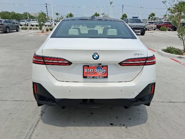 New 2026 BMW 530i w/ M Sport Package RWD image 5