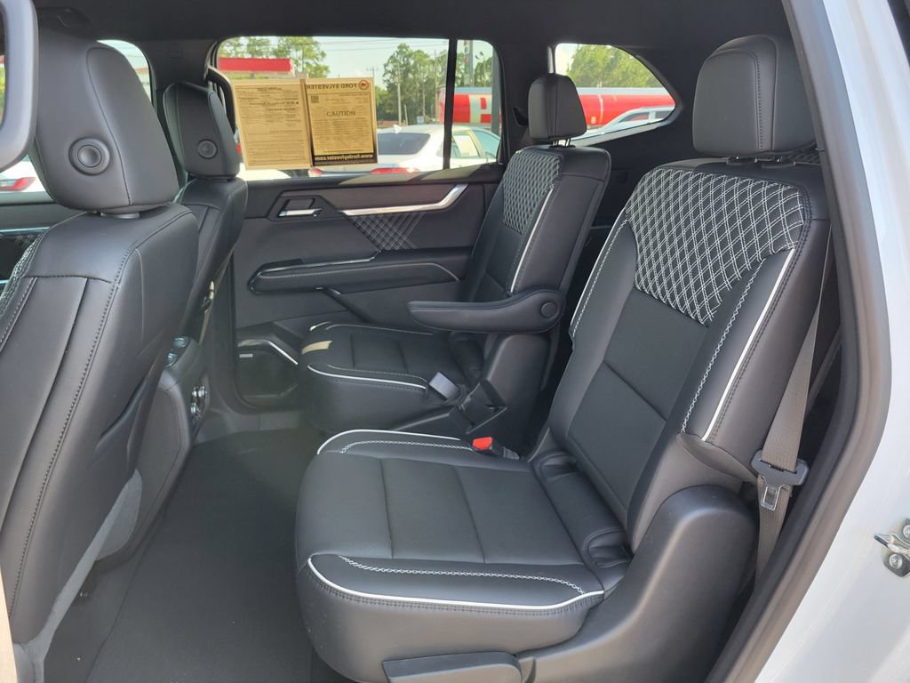 Used 2026 GMC Acadia Denali w/ Super Cruise Package FWD image 16