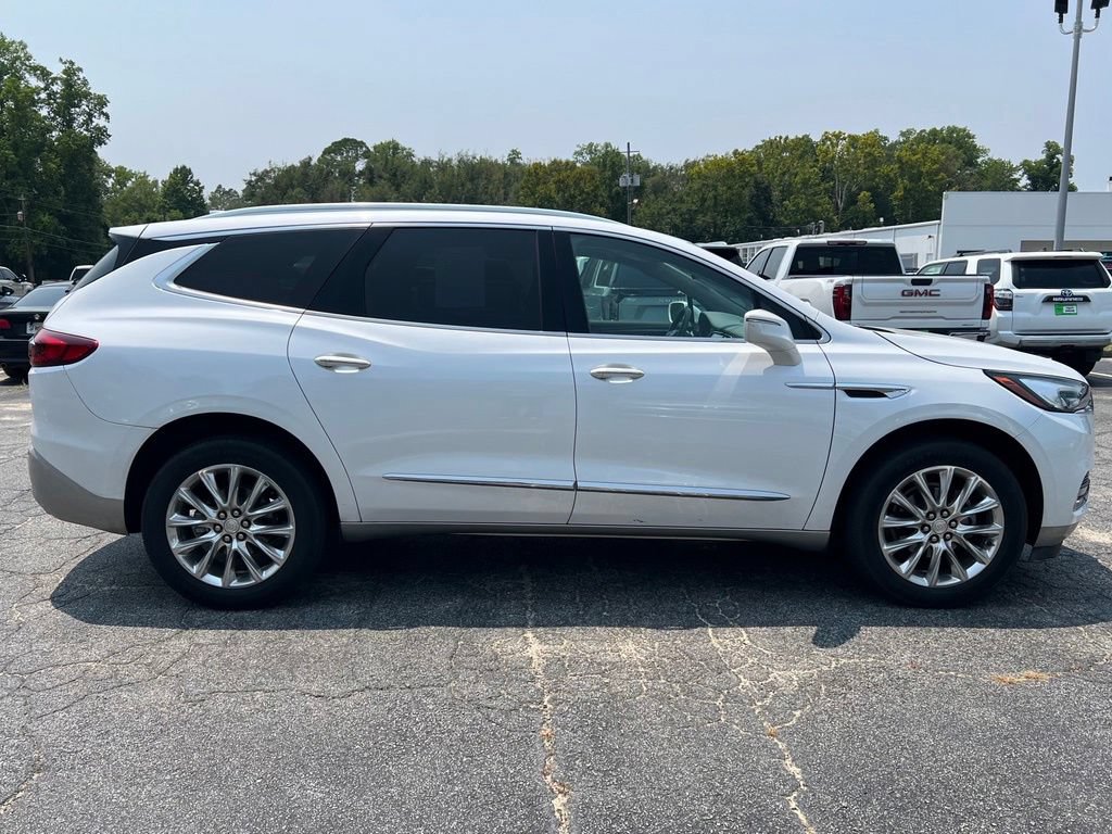 Used 2020 Buick Enclave Essence w/ Sound and Sites Package FWD image 2