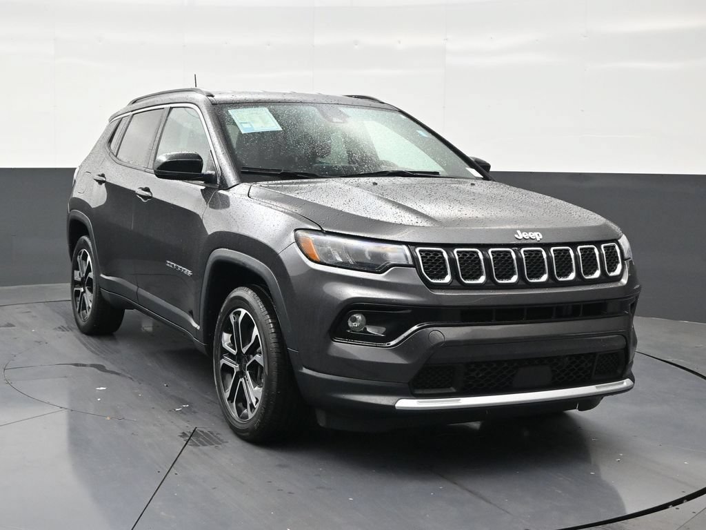 Used 2023 Jeep Compass Limited AWD/4WD image 7