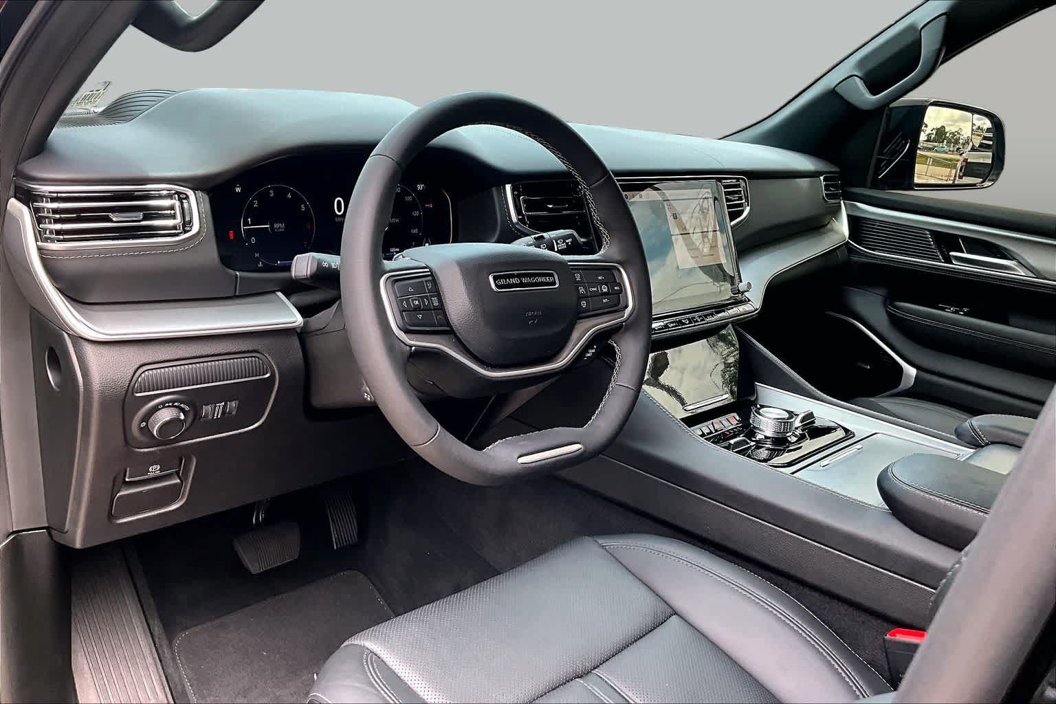 Used 2026 Jeep Grand Wagoneer Limited AWD/4WD image 17