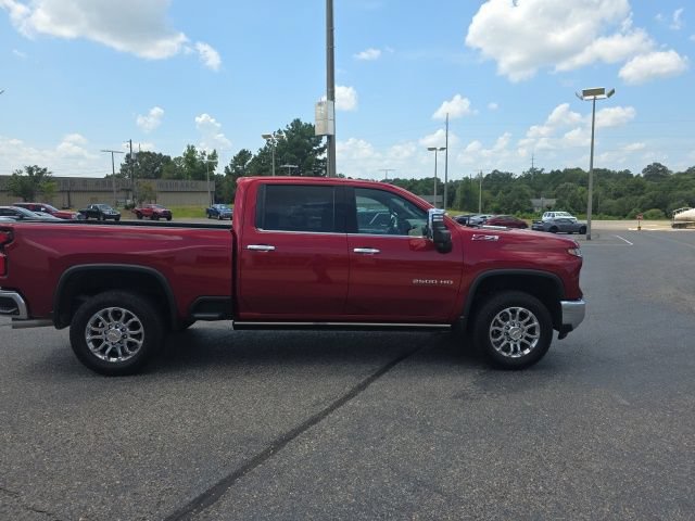 Used 2025 Chevrolet Silverado 2500 LTZ w/ LTZ Premium Package AWD/4WD image 2