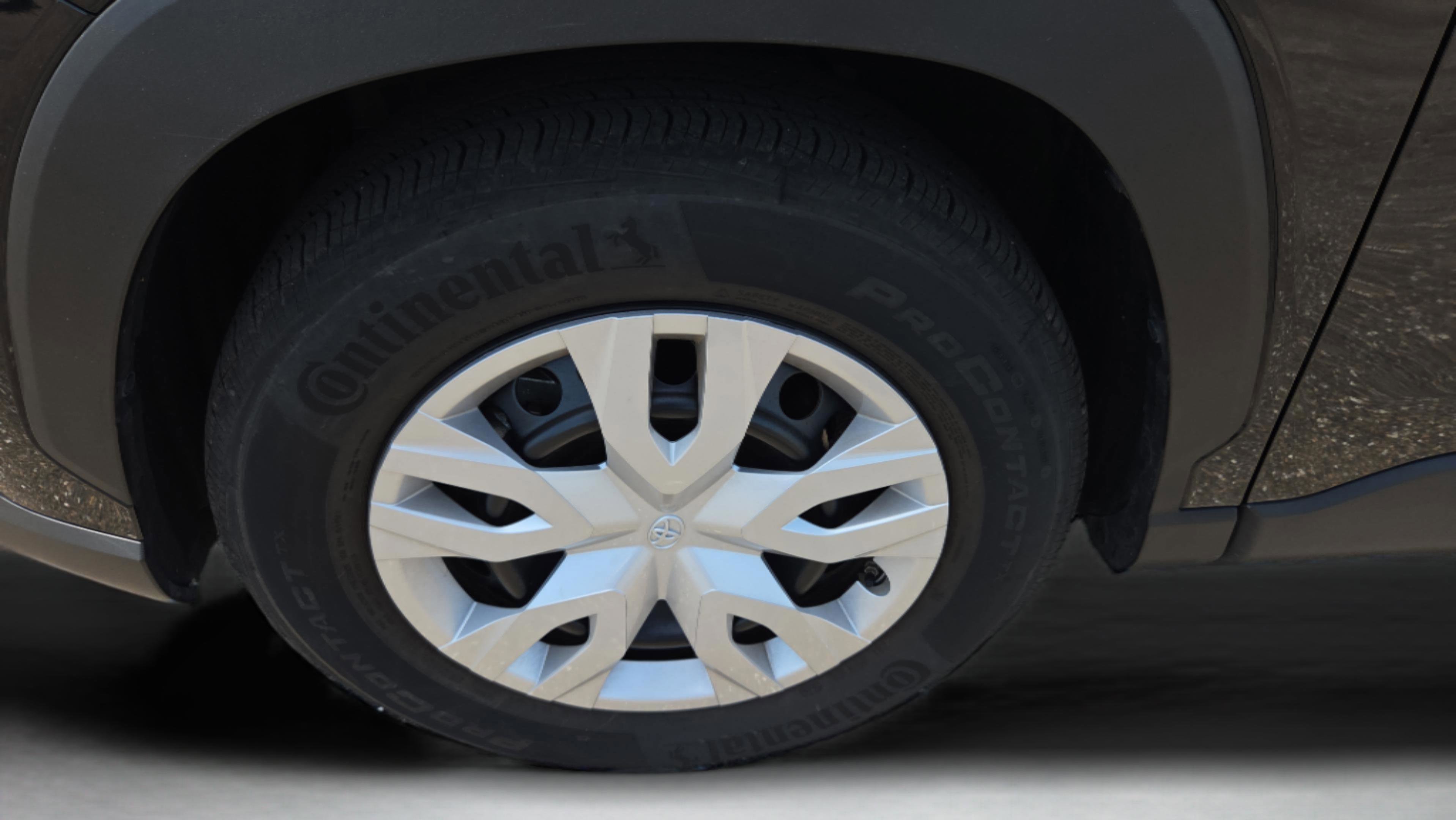 Certified 2024 Toyota Corolla Cross L FWD image 29