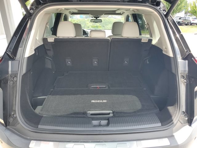 Used 2023 Nissan Rogue SL w/ SL Premium Package FWD image 10
