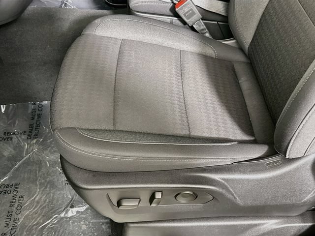Used 2025 Chevrolet Silverado 1500 LT AWD/4WD image 19