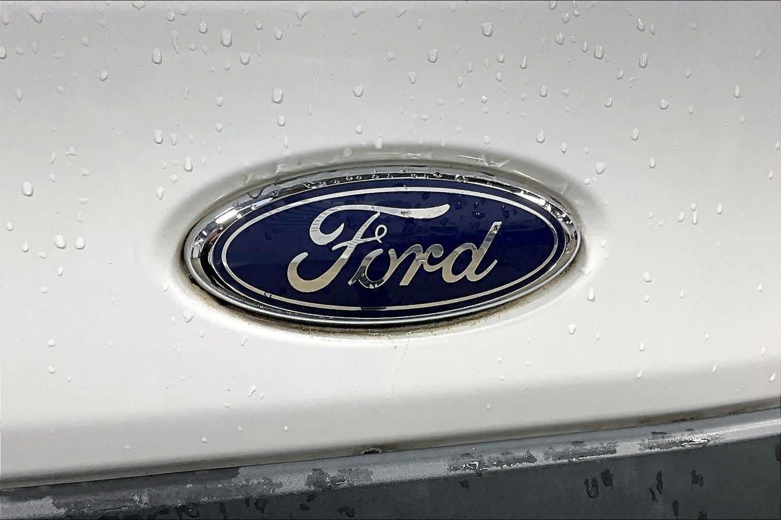 Used 2018 Ford Transit 150 130 Low Roof RWD image 31