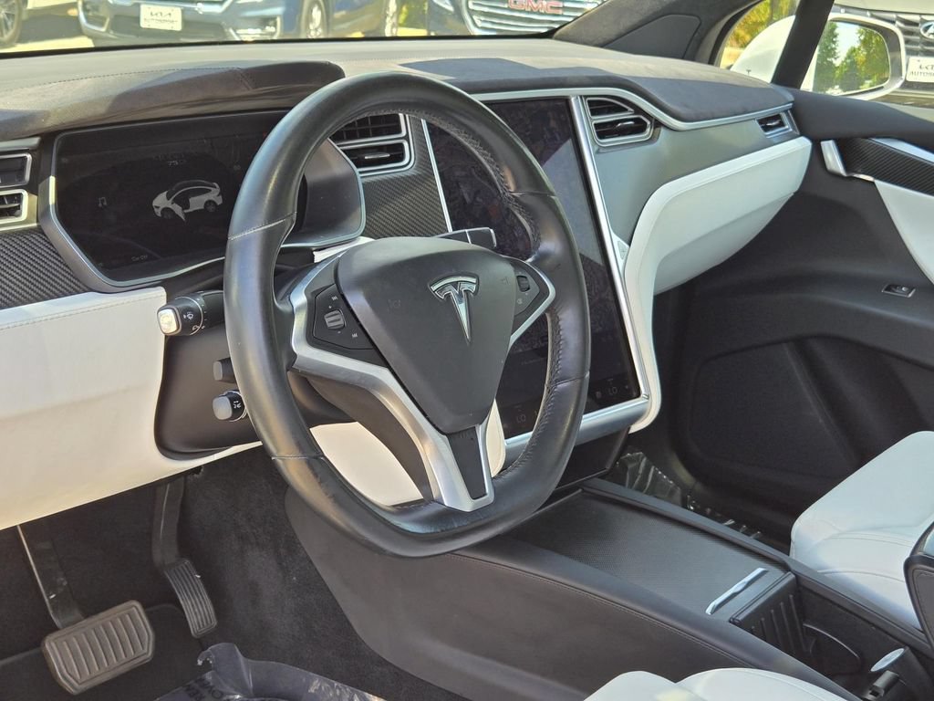 Used 2017 Tesla Model X 75D AWD/4WD image 18