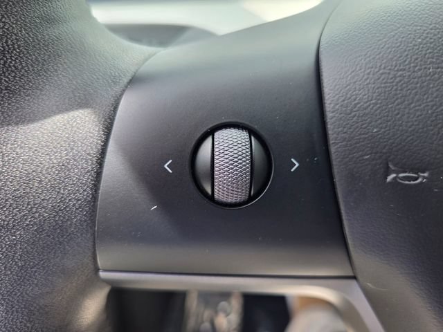 Used 2024 Tesla Model Y Performance AWD/4WD image 38