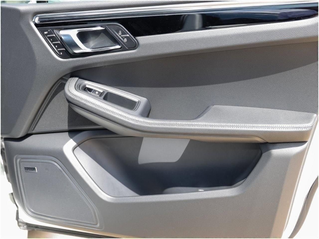 New 2025 Porsche Macan S image 26