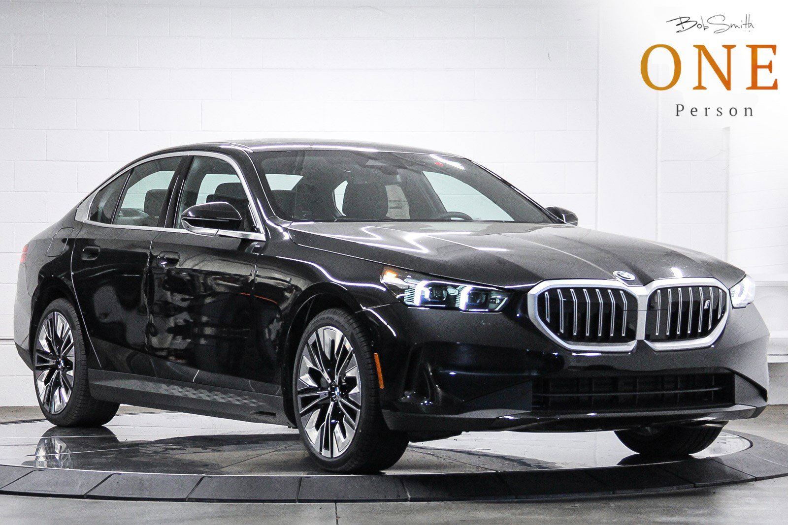 New 2026 BMW i5 eDrive40 w/ Convenience Package image 1