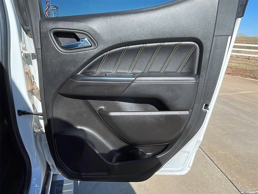 Used 2021 GMC Canyon Denali image 13