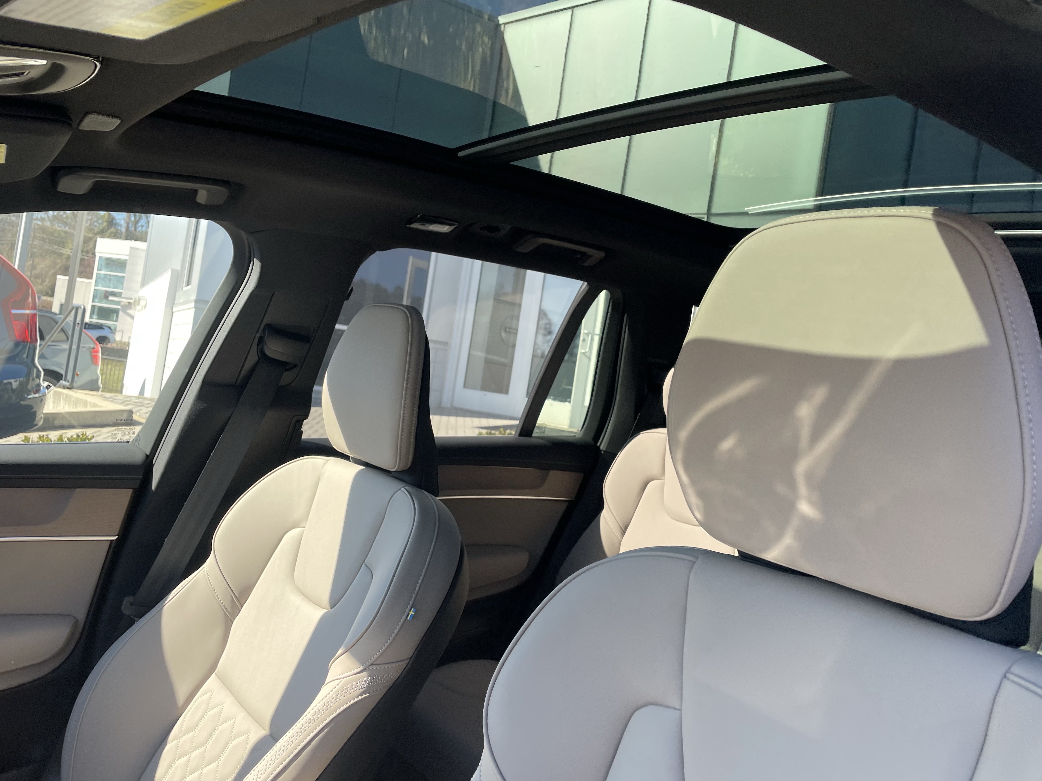 New 2026 Volvo XC90 T8 Plus w/ Protection Package Premier AWD/4WD image 34