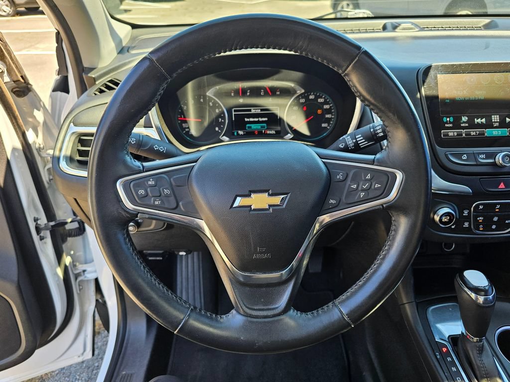 Used 2018 Chevrolet Equinox LT w/ Sun & Infotainment Package FWD image 24